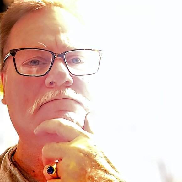 Meet your Posher, Cj - Picture 2 of 2